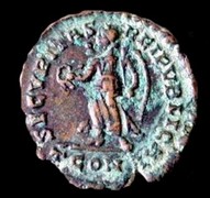 AE3 Gratianus AD 367 - 383, Victory advancing, holding wreath, SECVRITAS REIPVBLICAE. 